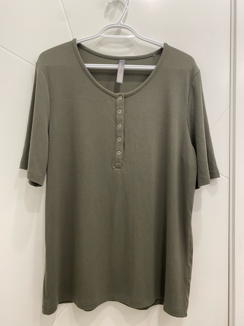 💥 Ribbed Olive Green Henley Tee Short Sleeve Size XXL Draped Tencel Mondetta